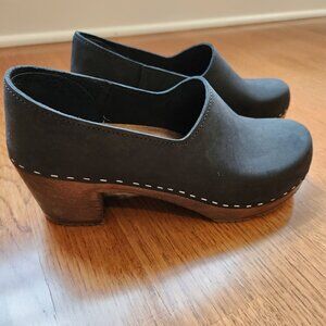 Sandgrens black clogs, like new, size EU 40